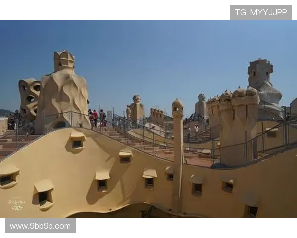 巴塞罗那实时直播：探索高迪之城与地中海风情